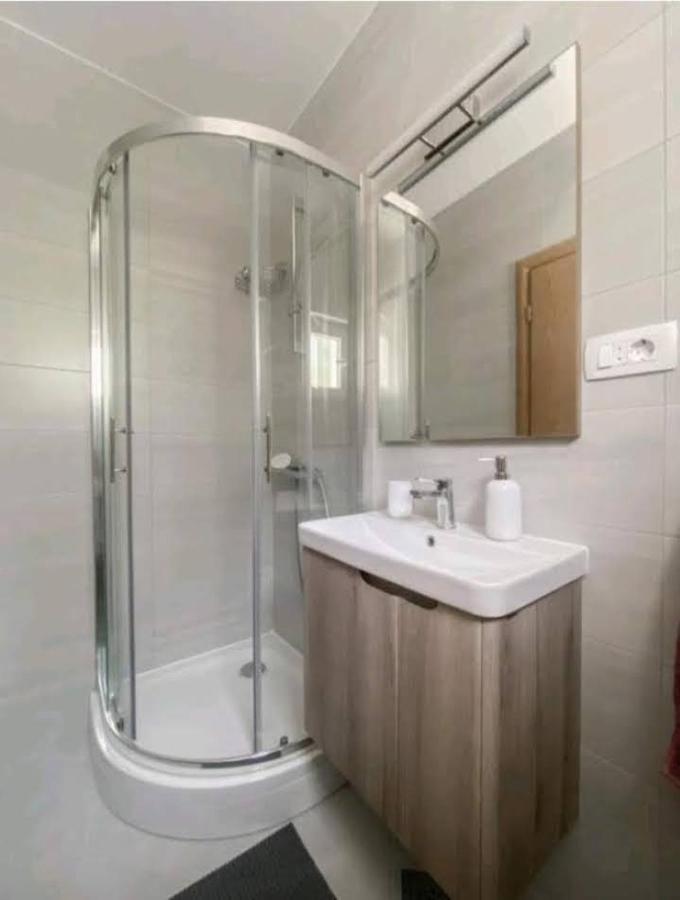 Vujcic Apartment Makarska
